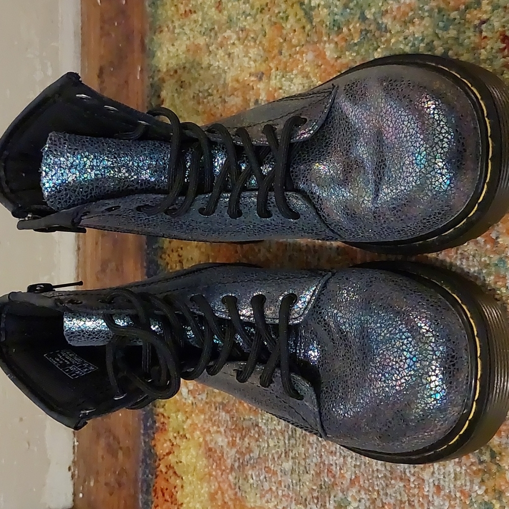 Doc Martens Delaney, silver holographic, US Ladies 5/Big Kids size 4, never worn
